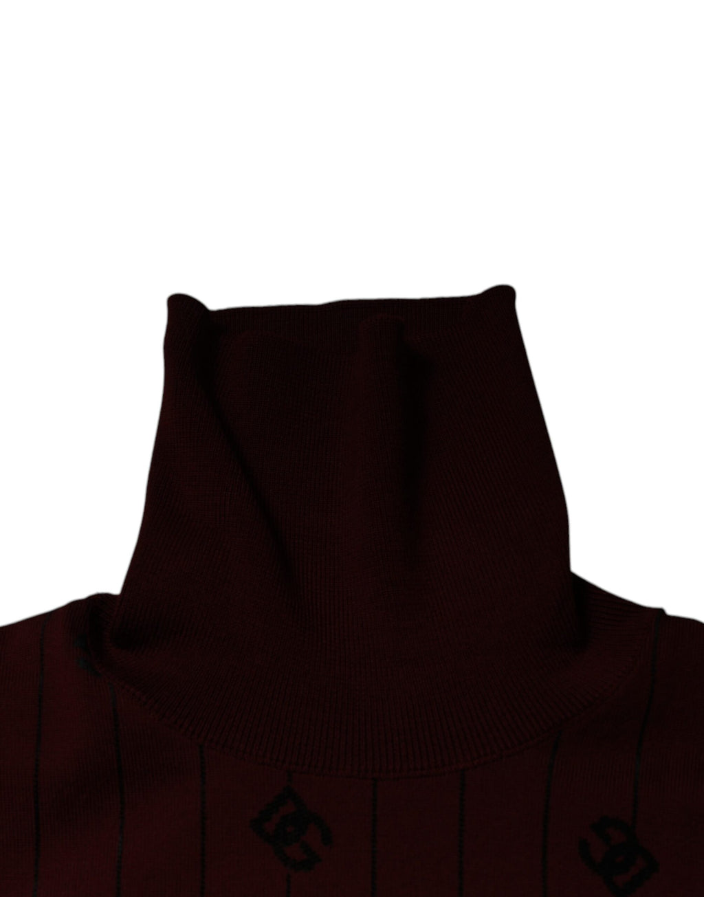 Pull en col roulé Dolce & Gabbana en bordeaux avec monogramme, doux et élégant, pour un style sophistiqué et confortable.