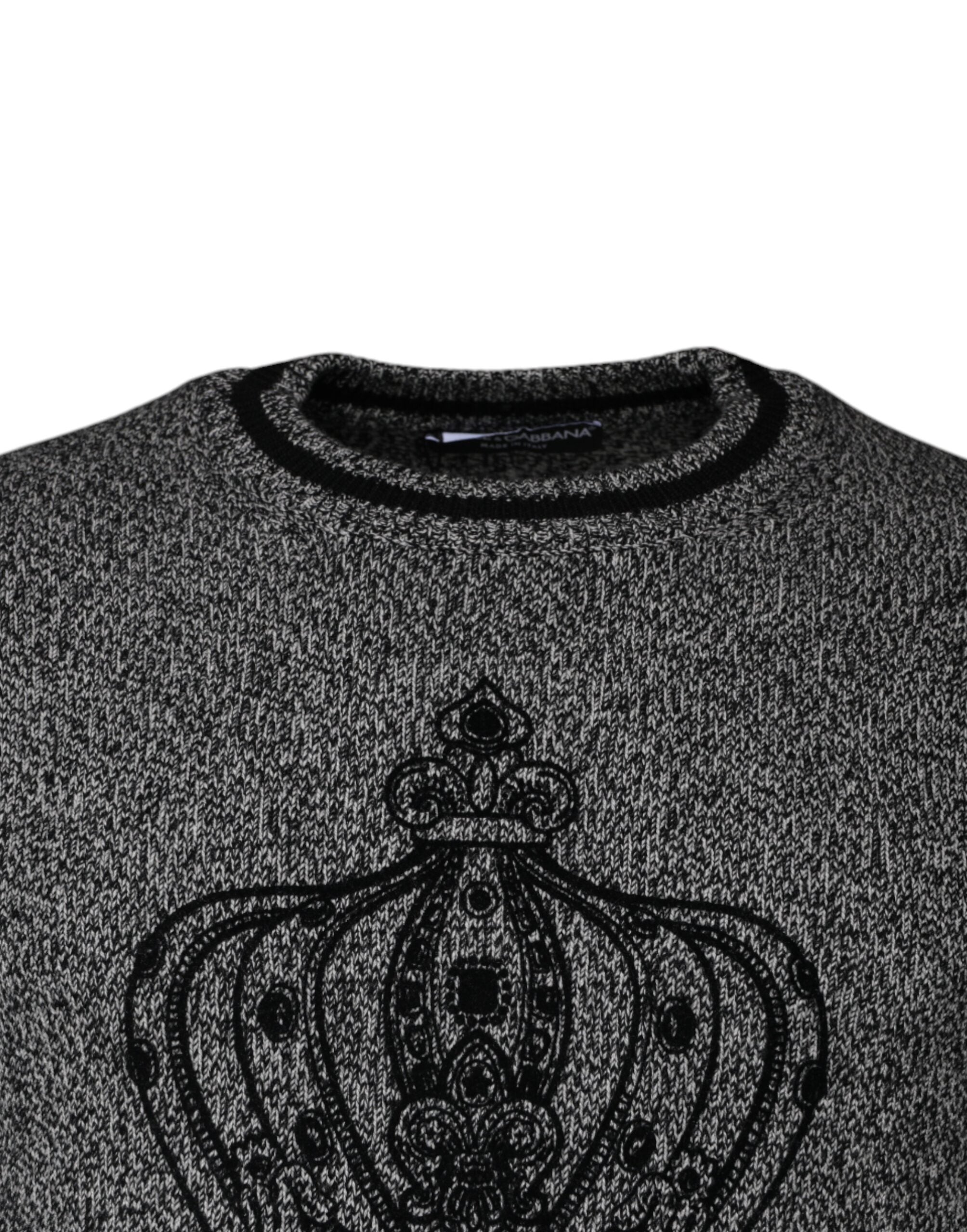 Pull-over en cachemire gris avec motif couronne de Dolce & Gabbana, style élégant et confortable, parfait pour un look sophistiqué.