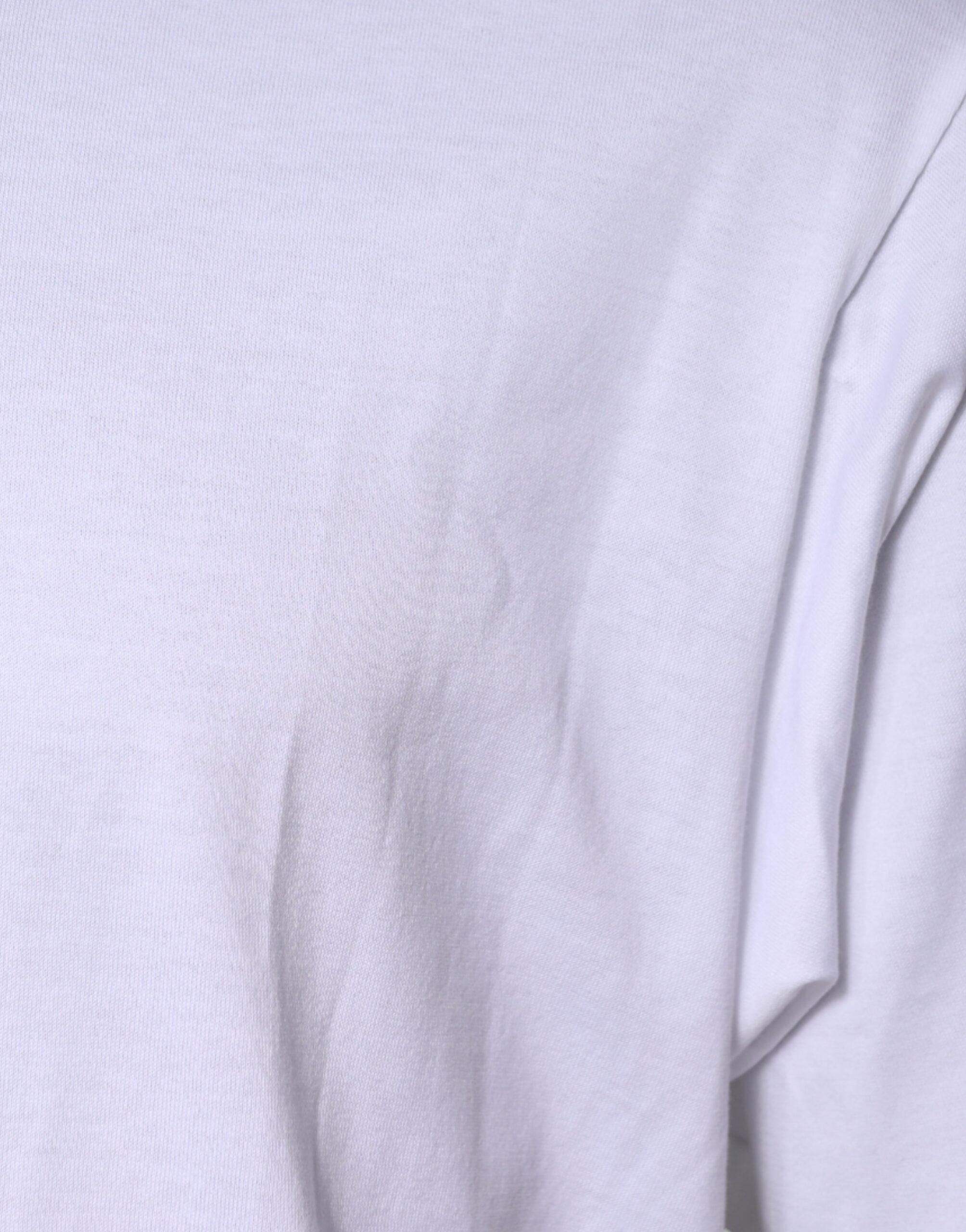T-shirt blanc Dolce & Gabbana à logo DG, col rond et manches courtes, en coton léger, mode élégante pour homme.