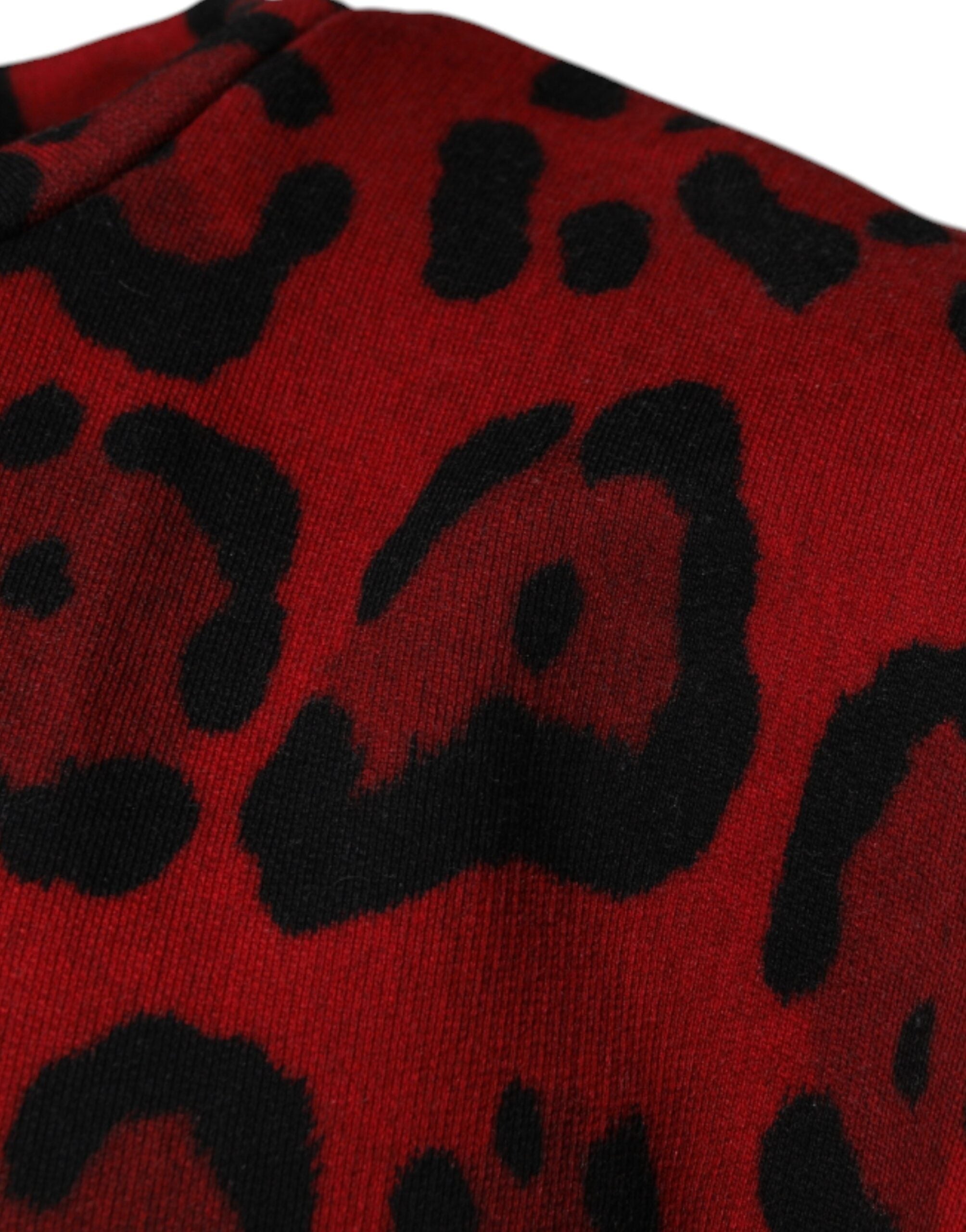 T-shirt sans manches en coton rouge à imprimé léopard de Dolce & Gabbana, mode audacieuse et tendance.