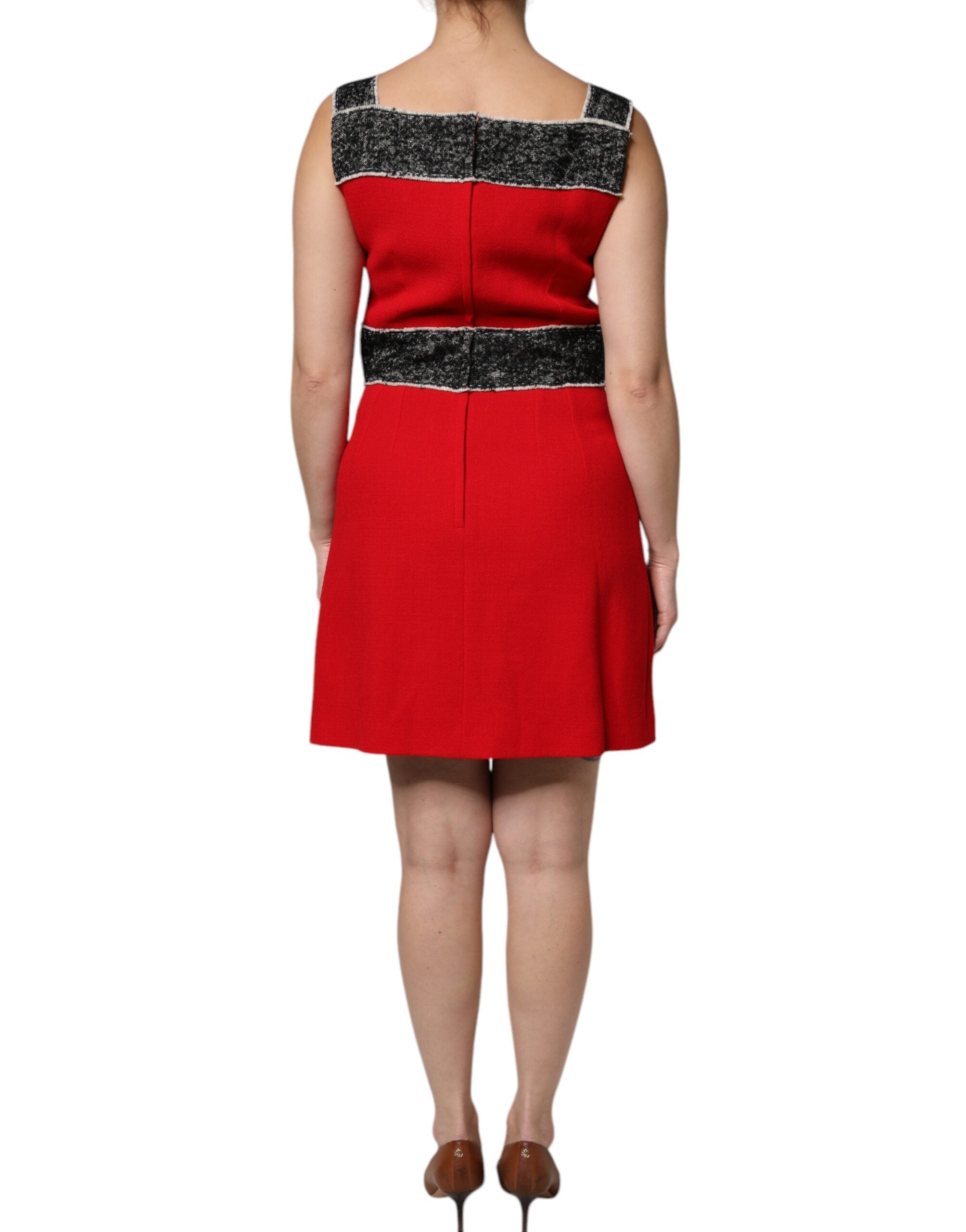 Robe mini sans manches en laine rouge Dolce & Gabbana, coupe évasée et style A-line élégante.