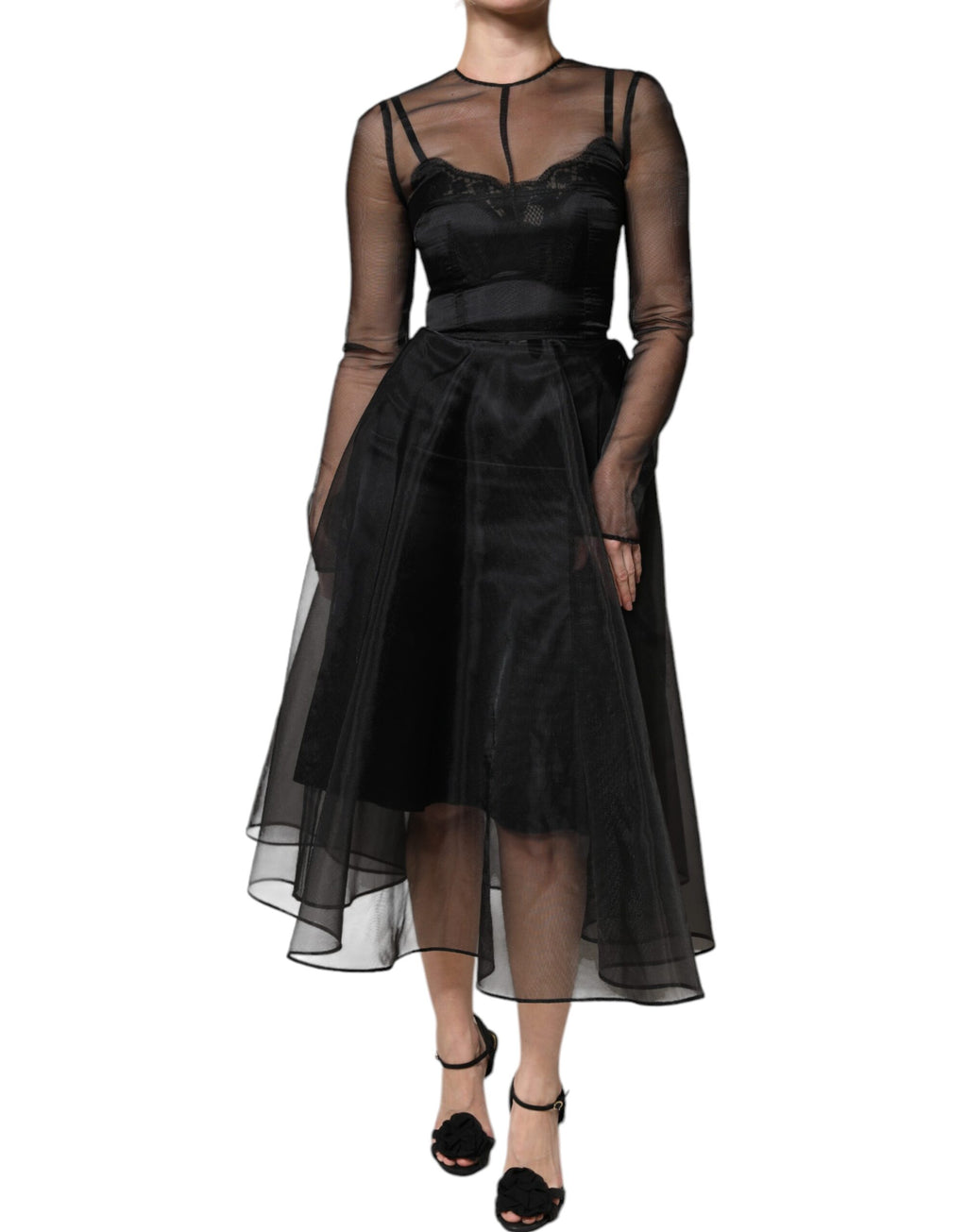 Robe de cocktail mi-longue en tulle noir de Dolce & Gabbana, coupe en forme d'A, élégante et sophistiquée.