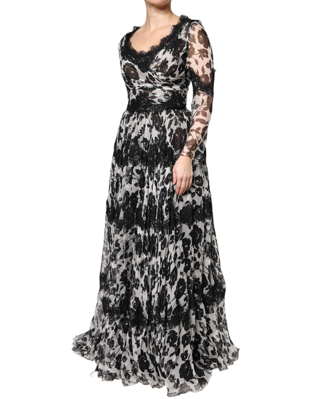 Robe longue maxi en soie noire avec dentelle florale et ricamo de Dolce & Gabbana, élégante et sophistiquée.