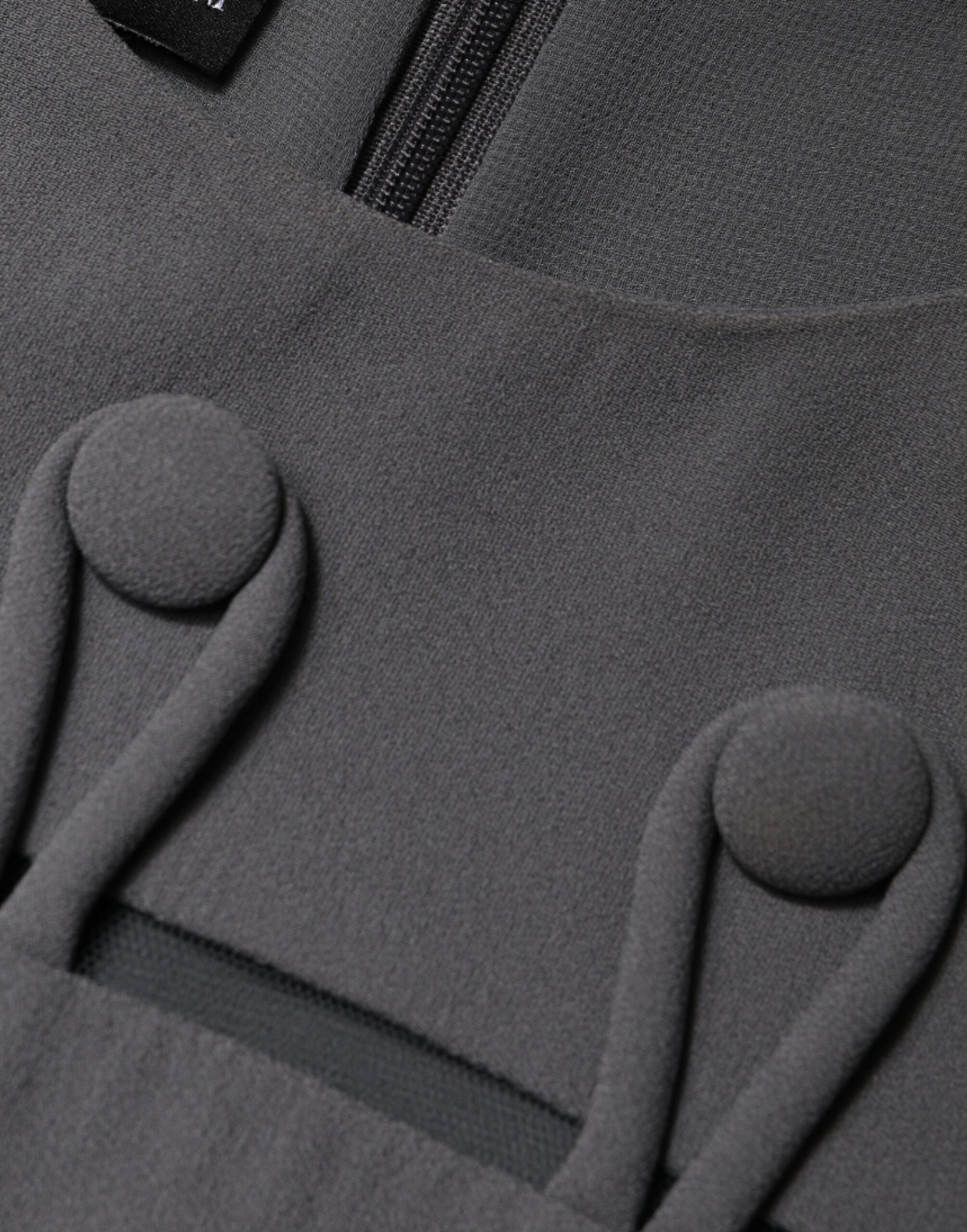 Robe mini gris sans manches à col rond de la marque Emporio Armani, coupe en A, vue de face.