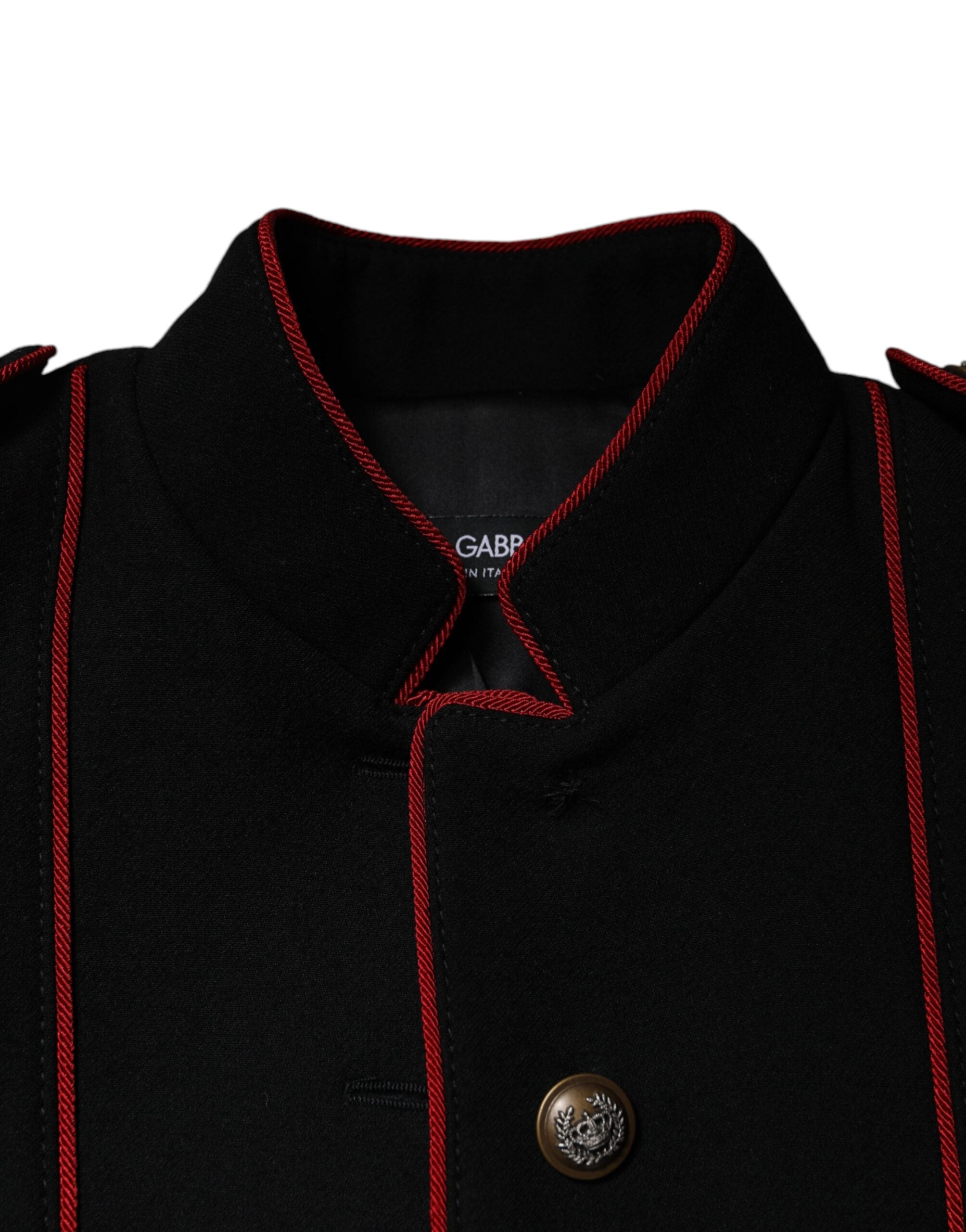 Manteau trench noir à simple boutonnage de Dolce & Gabbana, veste élégante en tissu fluide, vue de face.