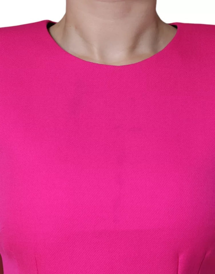 Robe moulante sans manches rose Dolce & Gabbana, coupe en ligne A courte et élégante, idéale pour une tenue chic et moderne.