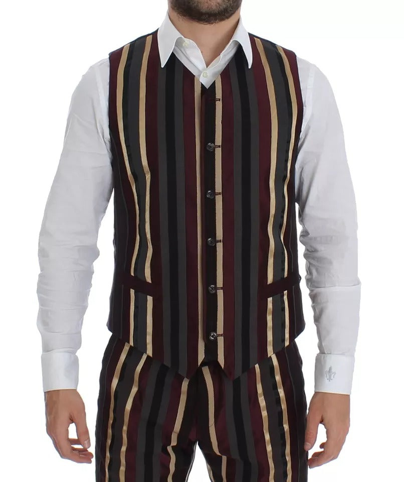 Ensemble de costume Dolce & Gabbana à rayures multicolores, gilet slim fit à 3 pièces pour runway, vue de face.