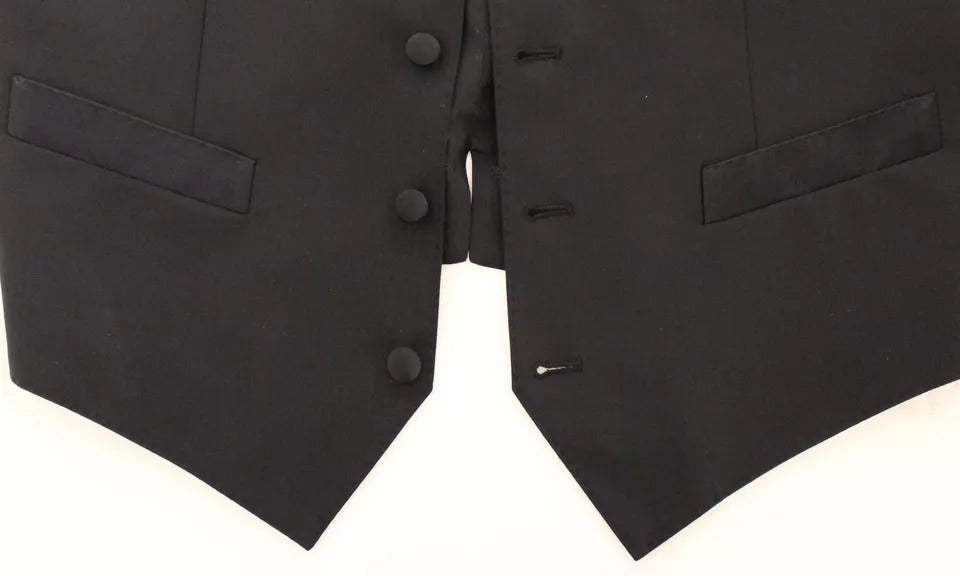 Gilet veste en laine et soie noire de Dolce & Gabbana, style élégant et sophistiqué, porté sur un mannequin.