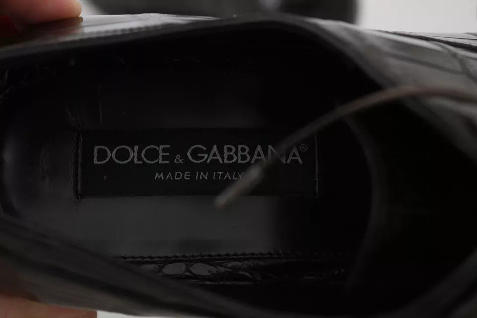 Chaussures habillées en cuir marron à motif Dolce & Gabbana, style formel avec design élégant et sophistiqué.
