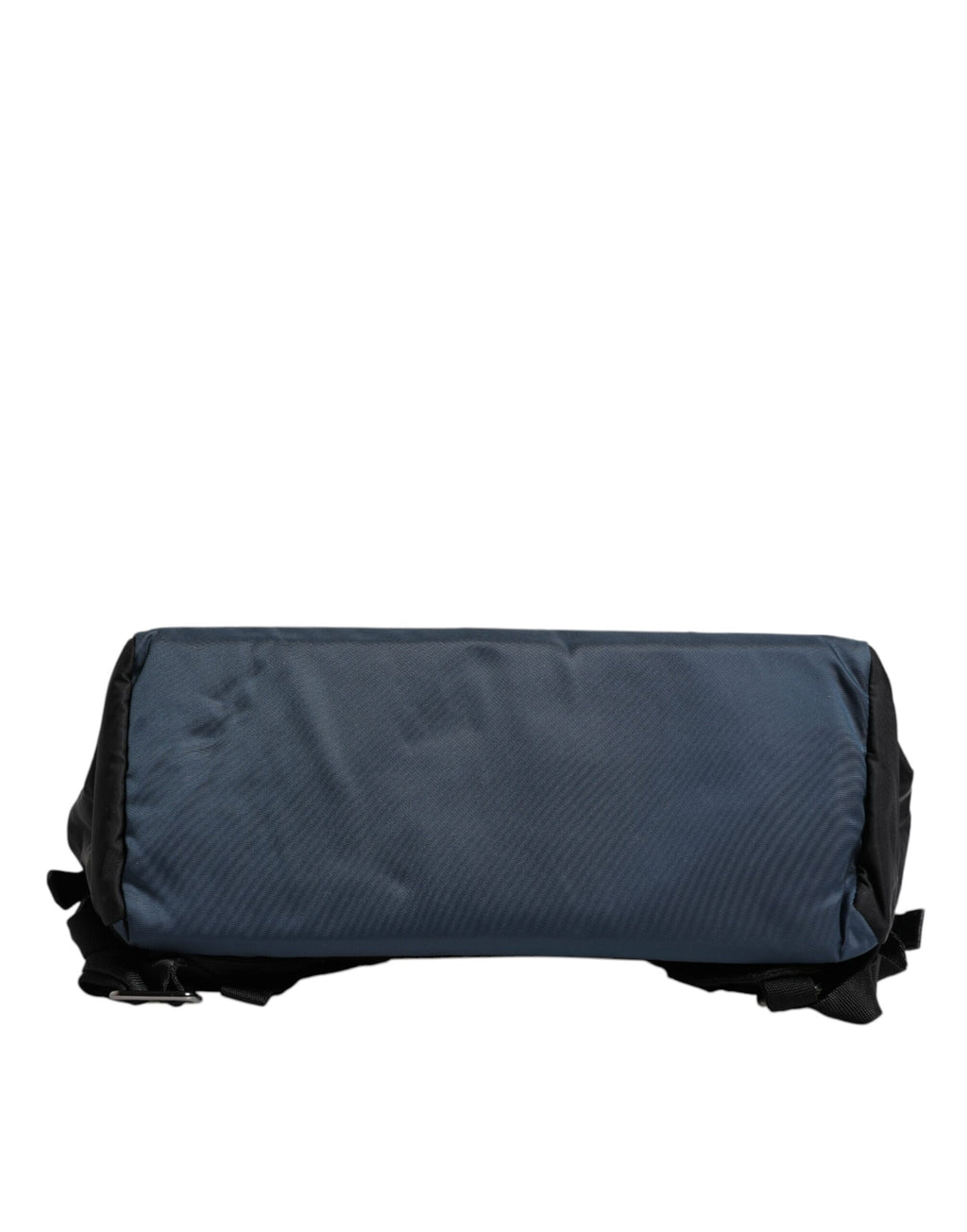 Sac à dos noir en nylon Dolce & Gabbana avec logo DG, style scolaire et design élégant, visible sur l'image.