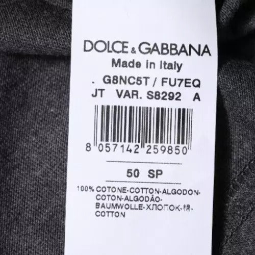 T-shirt à manches courtes gris foncé Dolce & Gabbana avec col rond. Vêtements masculins élégants et confortables.