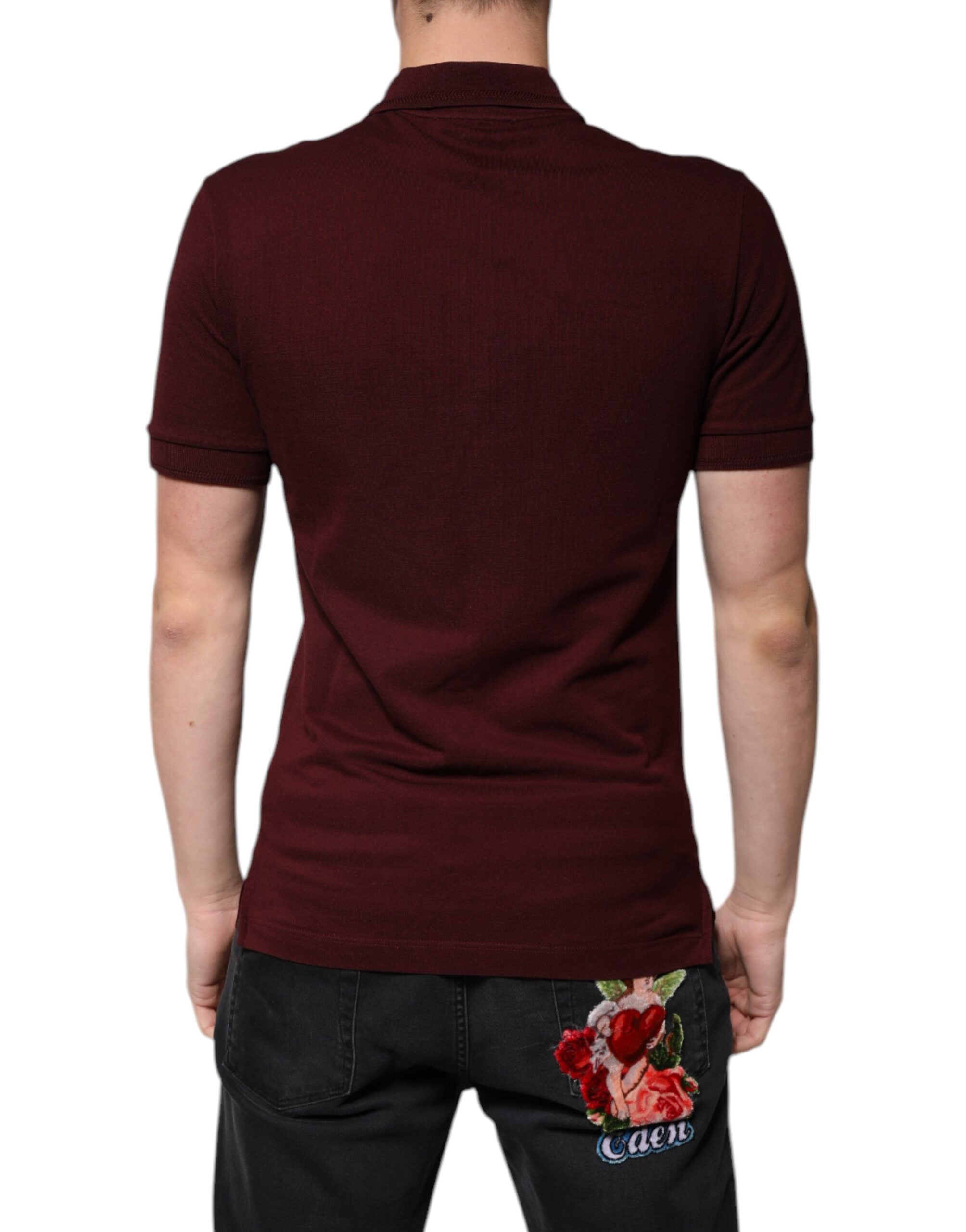 Polo à manches courtes enrougé avec col Dolce & Gabbana, style élégant et classique, vu de face.