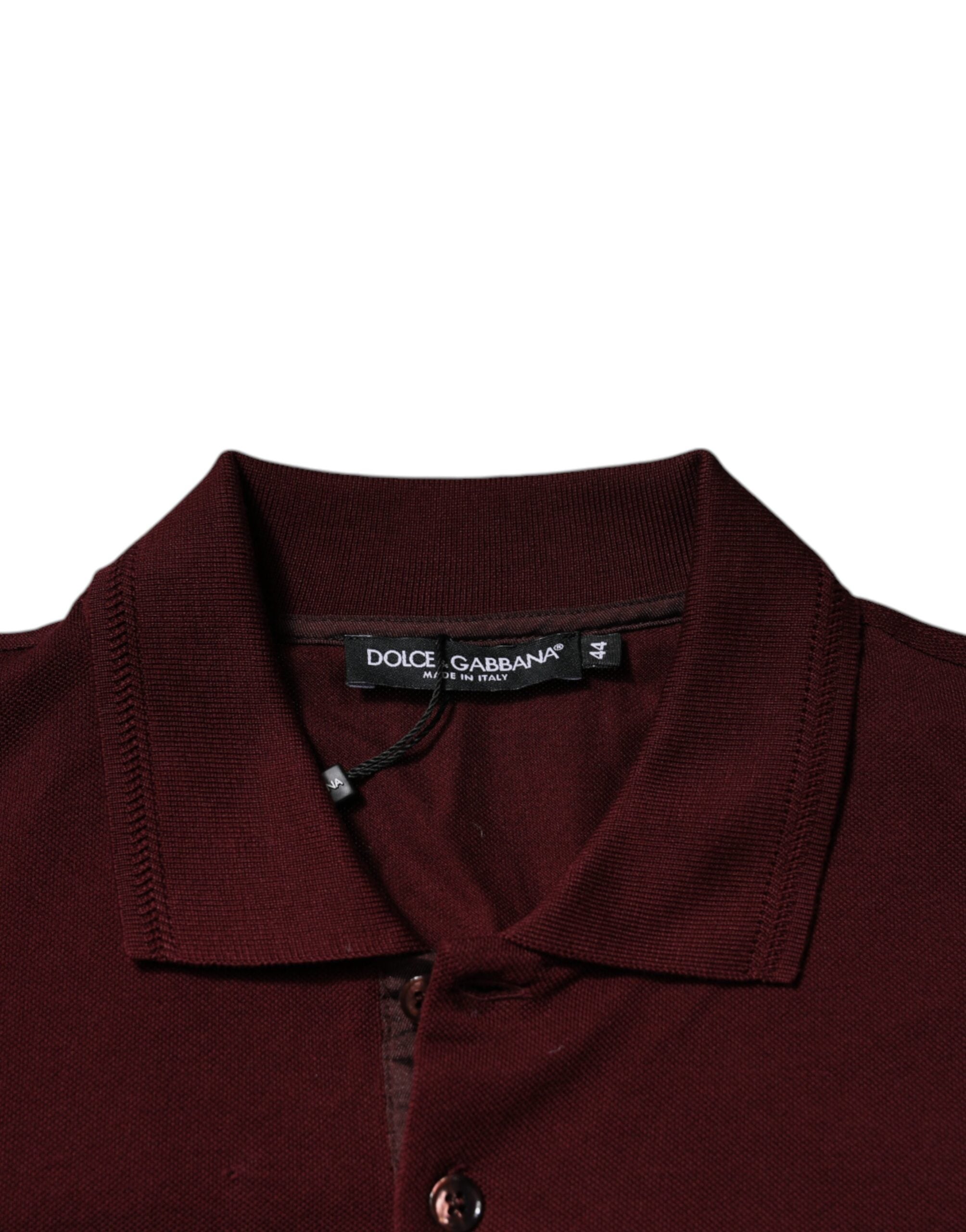 Polo Dolce & Gabbana à manches courtes bordeau avec col, en tissu léger, pour un style élégant et décontracté.