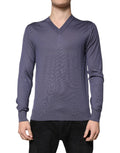 Pull à col en V en cachemire gris de Dolce & Gabbana pour homme, doux et élégant, détail de la texture du tissu.