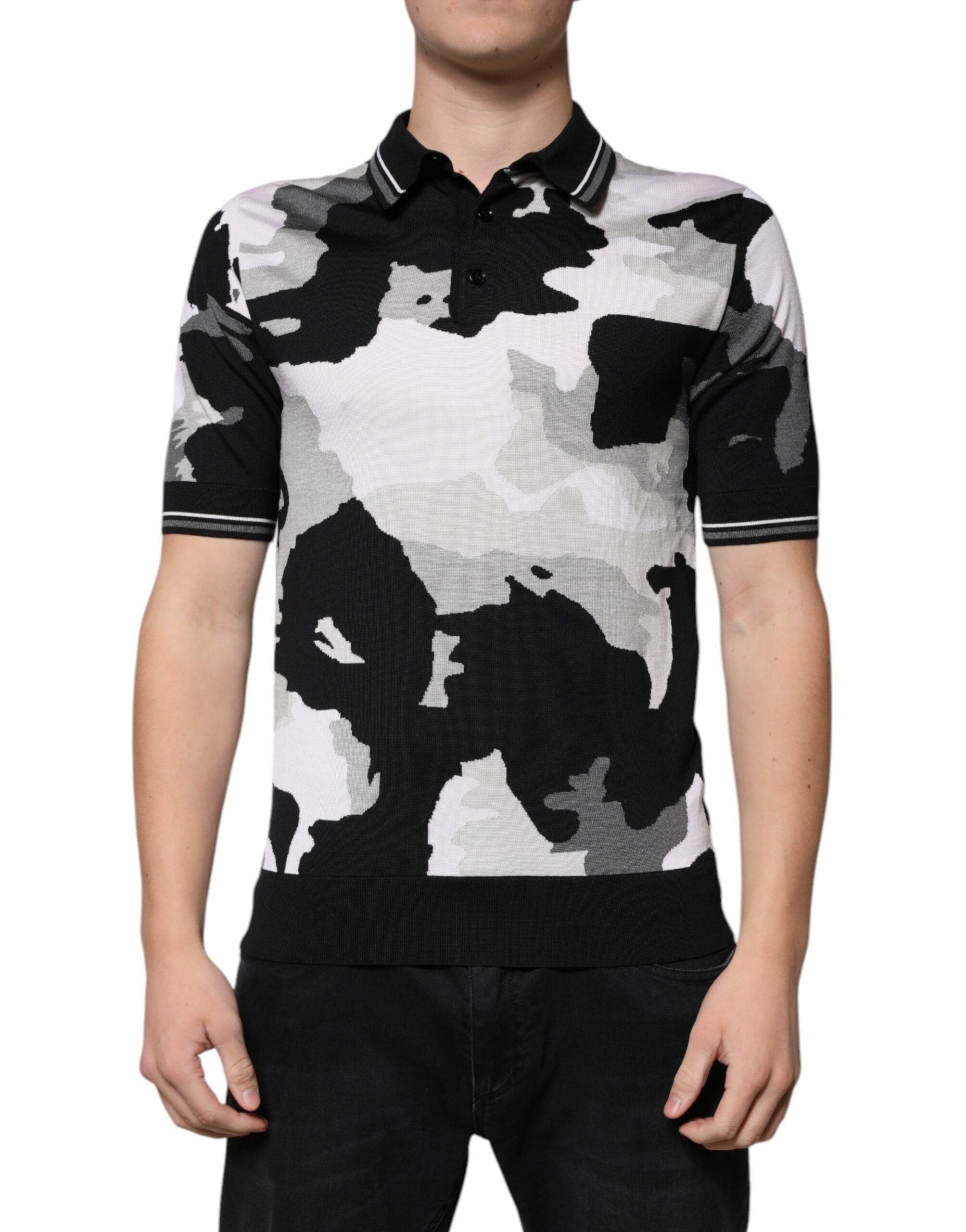Polo à col Dolce & Gabbana multicolore avec motif camouflage, t-shirt élégant en tissu léger.