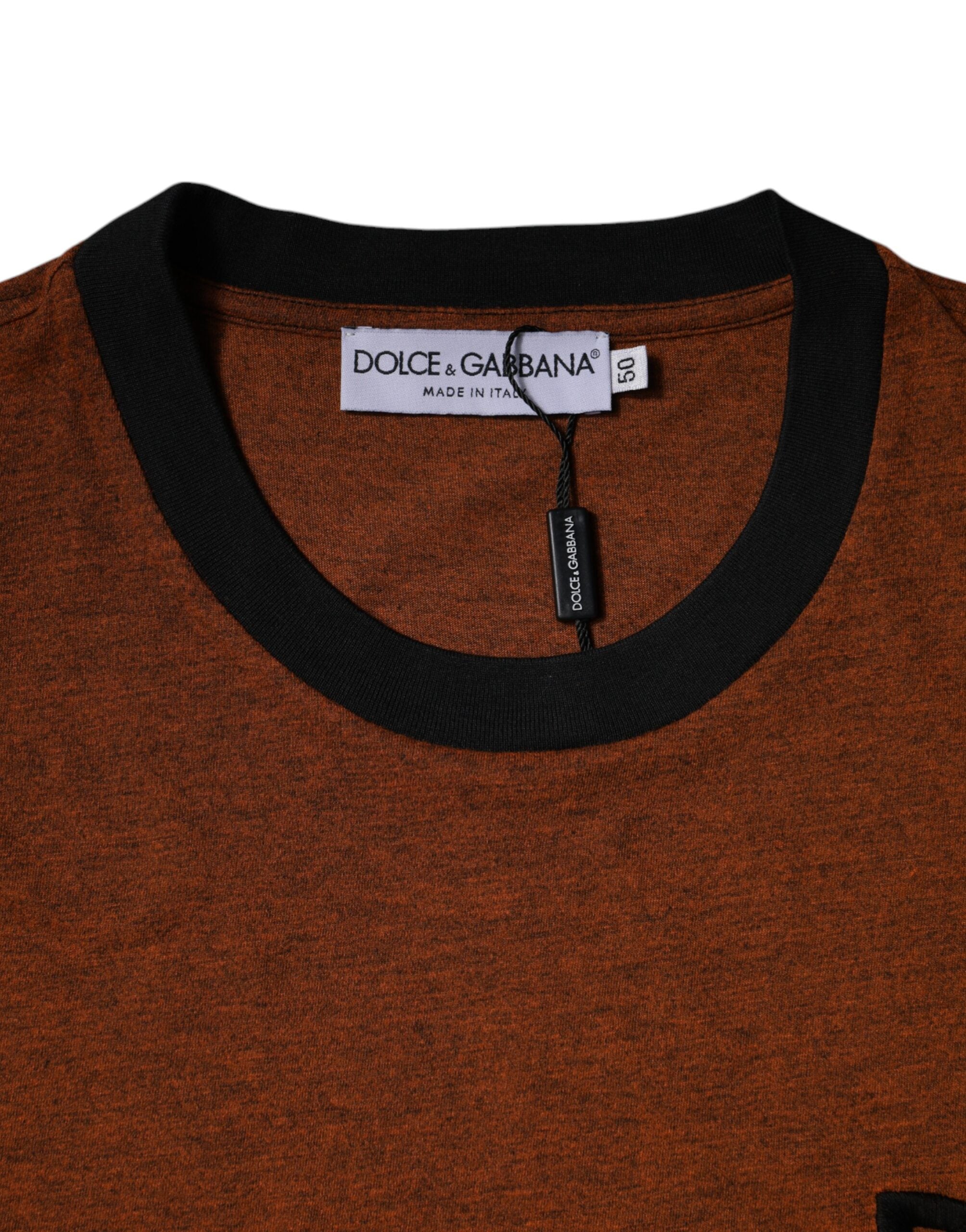 T-shirt à col rond en polyester marron Dolce & Gabbana avec logo DG visible sur la poitrine.