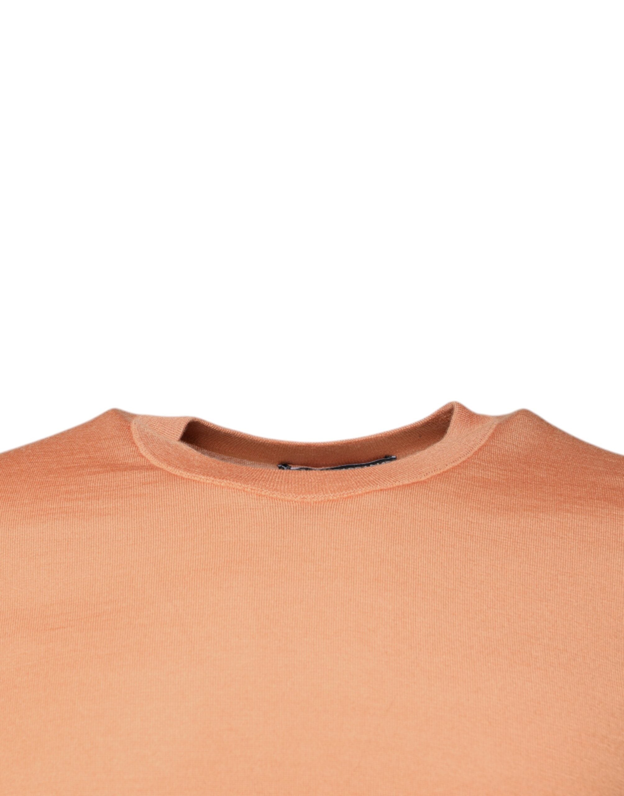 Pull-over en laine beige Dolce & Gabbana à col rond, coupe courte et style décontracté, visible sur l’image.