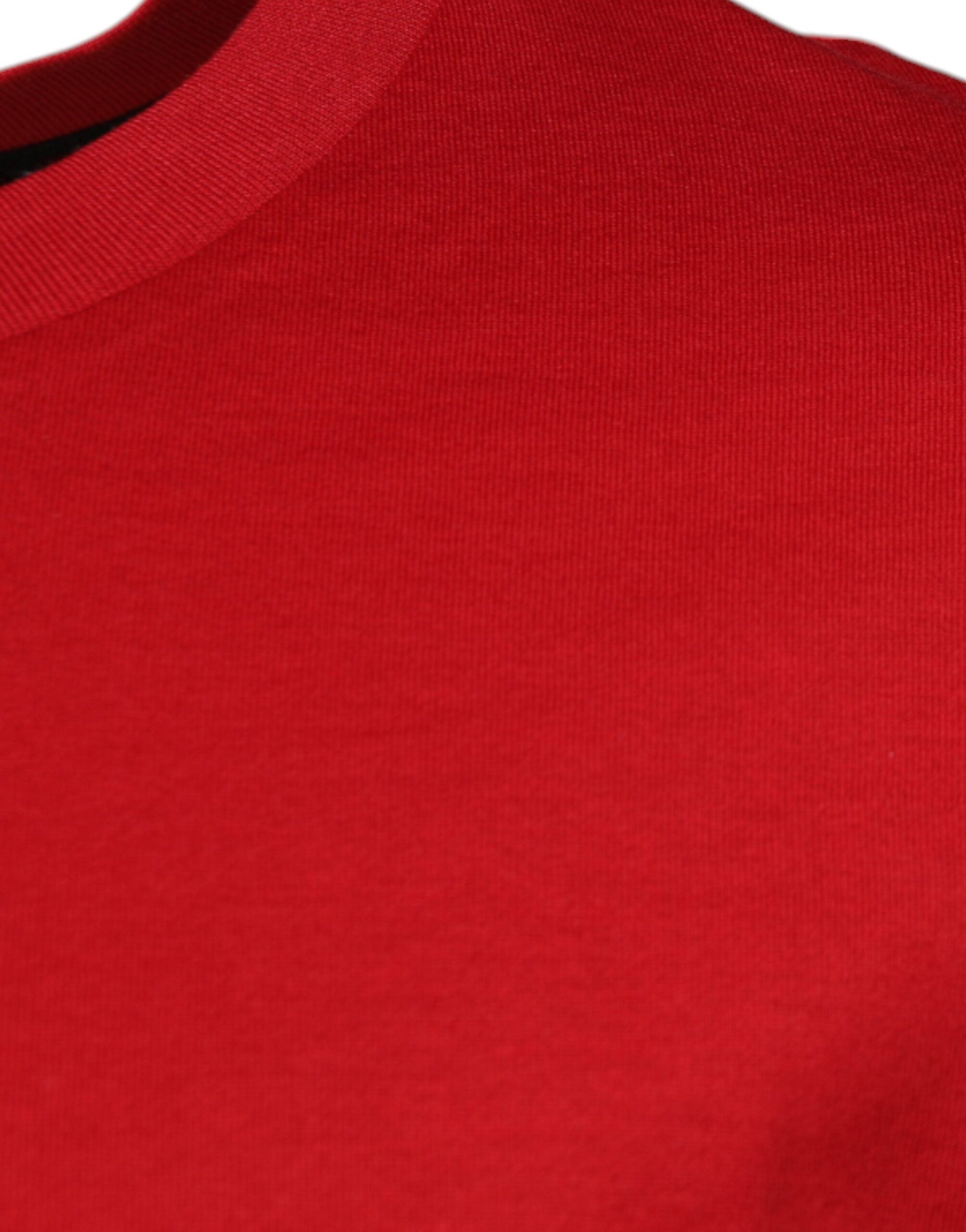 T-shirt en coton rouge avec logo imprimé de Dolce & Gabbana, col rond, style décontracté et moderne.