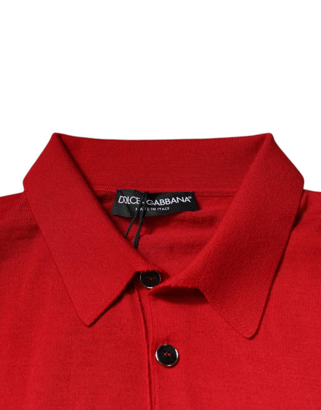 Pull-over rouge en cachemire à col montant de Dolce & Gabbana, vue de face, doux et élégant.