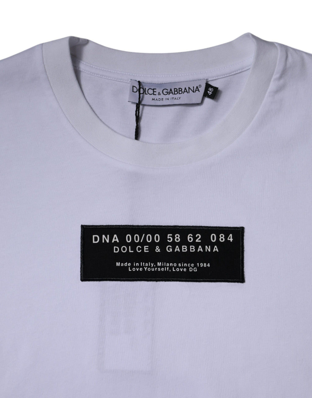 T-shirt blanc en coton avec logo imprimé de Dolce & Gabbana, col rond et style décontracté.