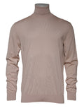 Pull en cachemire beige Dolce & Gabbana à col roulé, doux et élégant, porté sur un fond neutre.