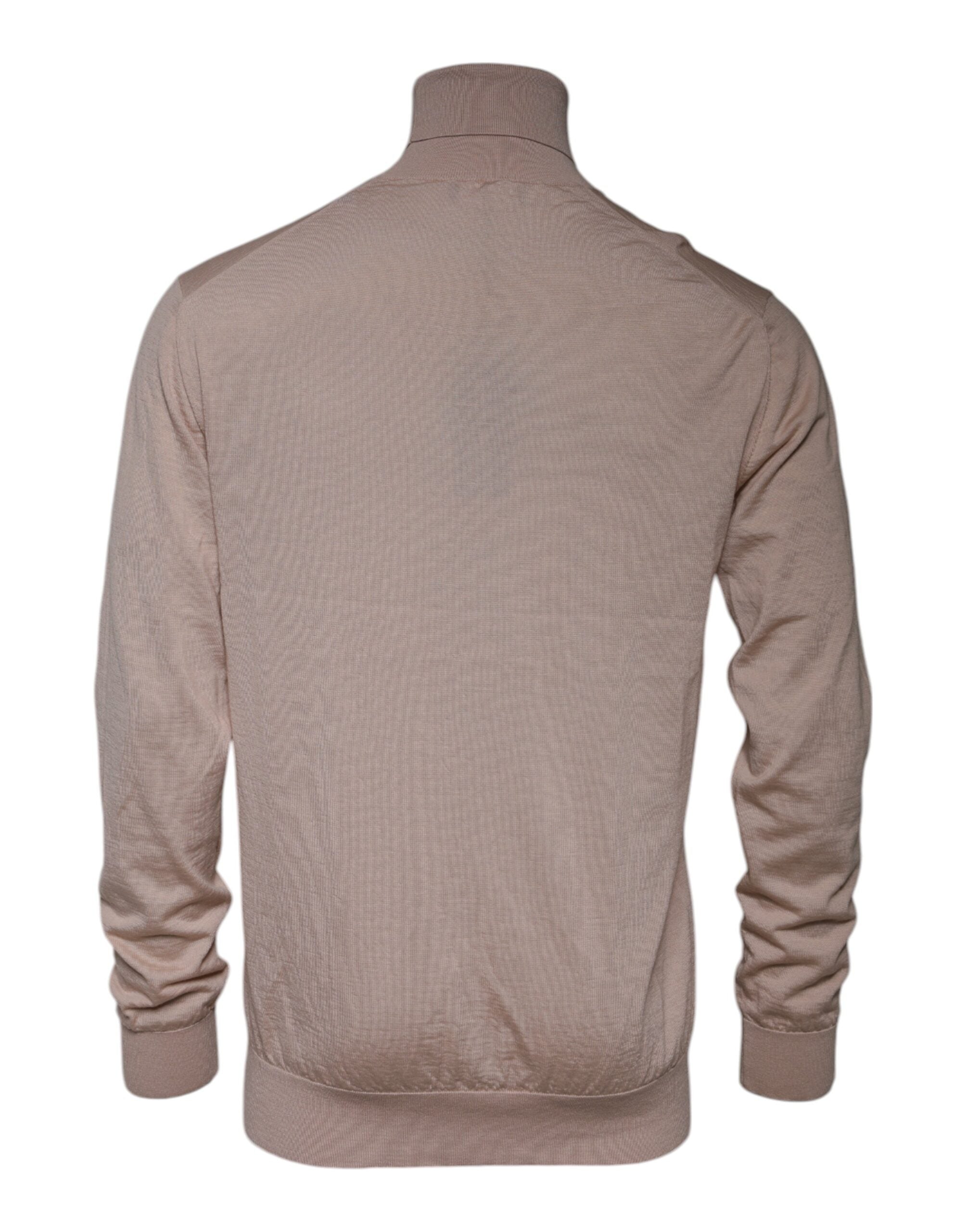 Pull en cachemire beige Dolce & Gabbana, col roulé, douceur et élégance visible sur le pull en laine.