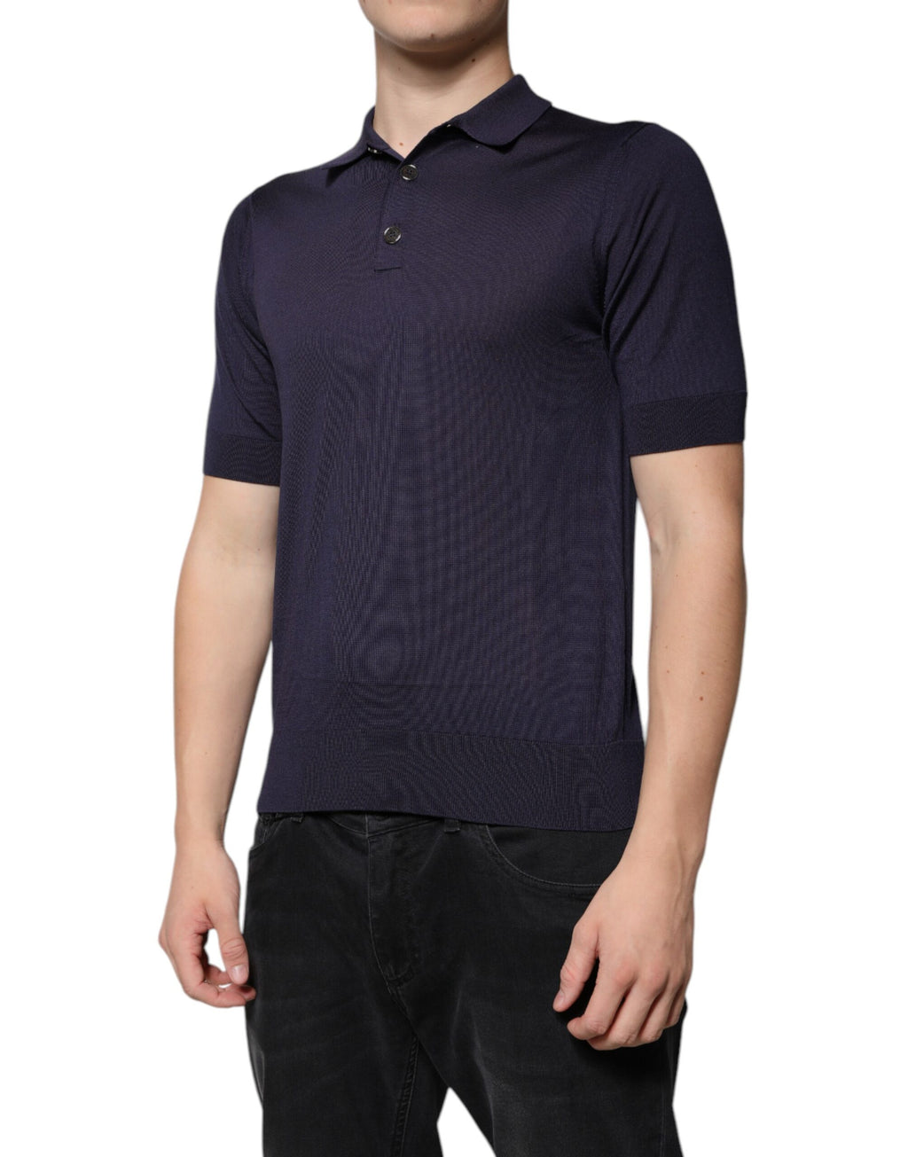 Polo homme Dolce & Gabbana en soie bleue à col et manches courtes, élégance et style sophistiqué.