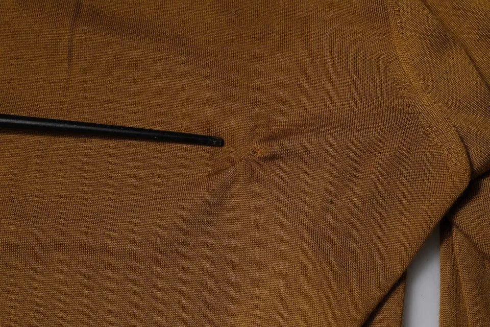 Pull à col roulé en cachemire marron Dolce & Gabbana, pull-over féminin en laine douce et élégante.