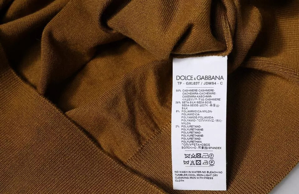 Pull en cachemire marron Dolce & Gabbana à col roulé, douceur et élégance pour un style sophistiqué.
