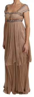 Robe maxi en soie marron sans manches de Dolce & Gabbana, style shift, élégante et fluide, portée à la taille.
