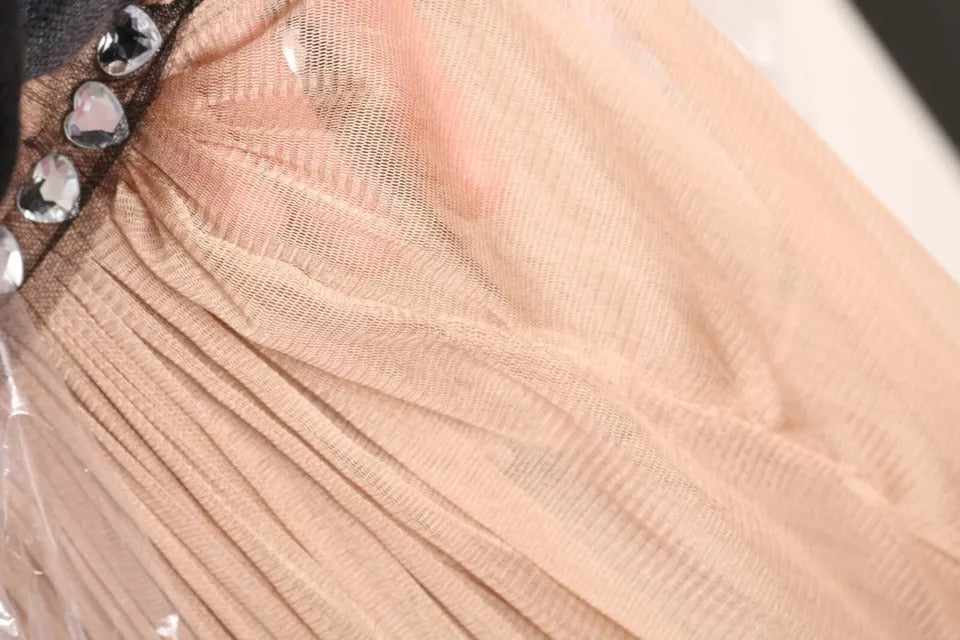 Robe longue sans manches en soie marron de Dolce & Gabbana, coupe shift, maxi, élégante et fluide.
