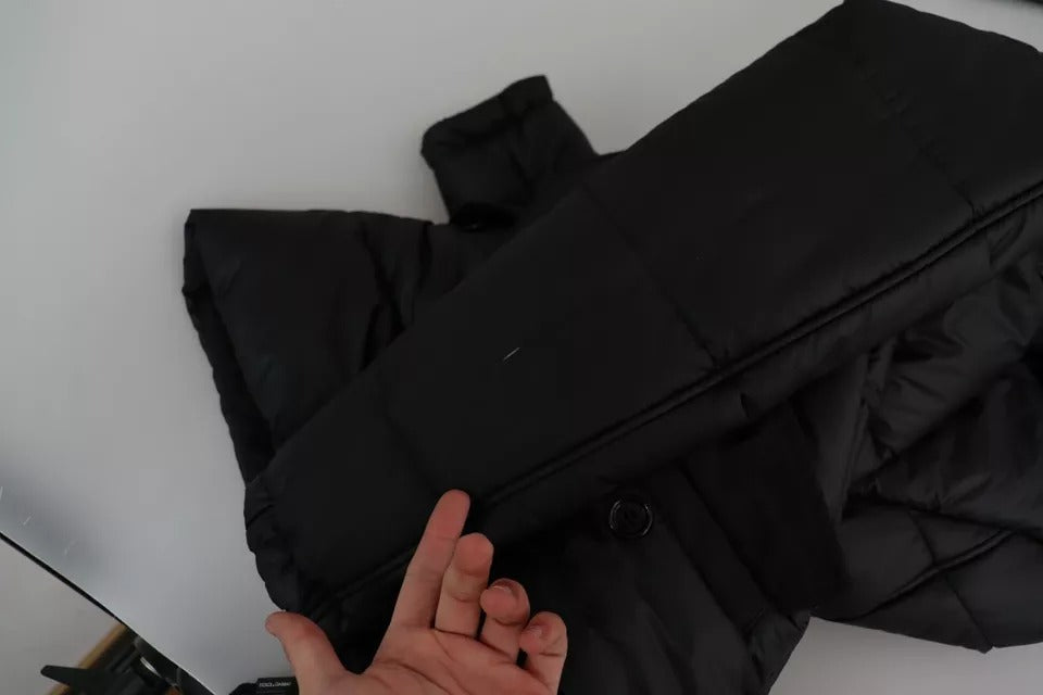 Manteau homme noir Dolce & Gabbana en polyester à capuche, style puffer, veste matelassée et chaude.