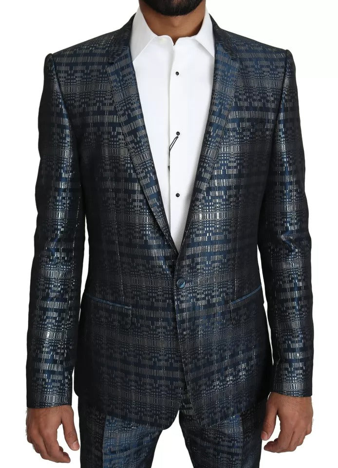 Costume deux pièces Dolce & Gabbana bleu argent brillant, coupe slim avec détails dorés, élégant et sophistiqué.