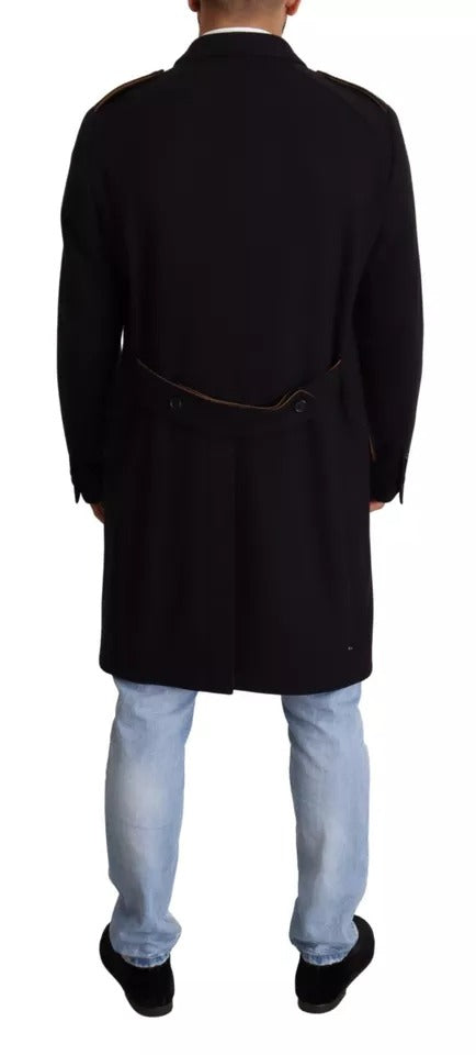Manteau trench bleu Dolce & Gabbana en laine longue et extensible, élégant et sophistiqué, porté sur un mannequin.