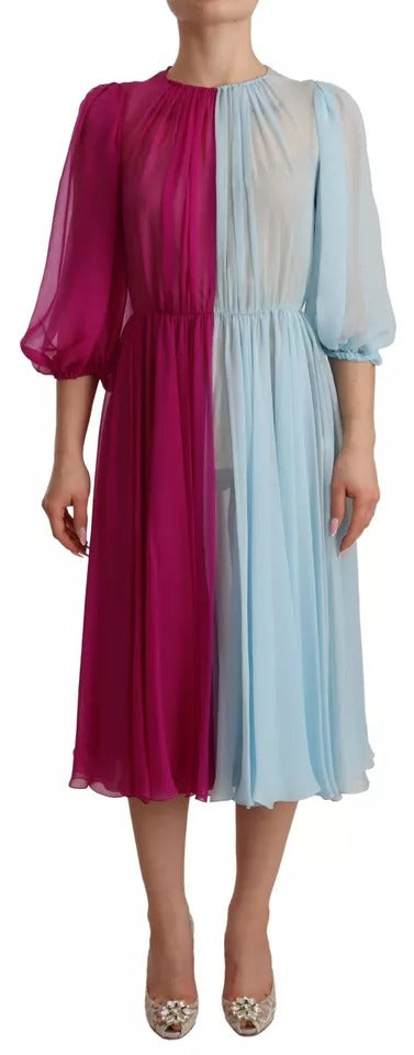 Robe midi en soie deux tons rose fuchsia et bleu clair de Dolce & Gabbana, élégante et fluide.