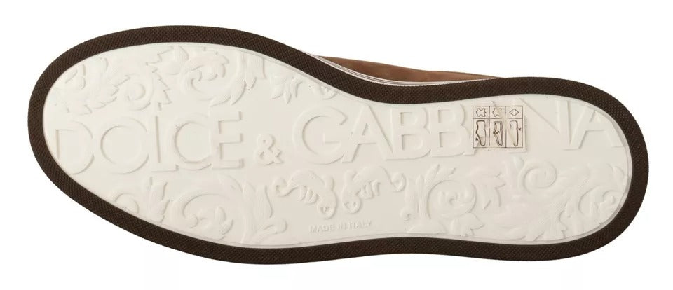 Chaussures pour hommes Dolce & Gabbana, baskets basses en daim marron avec logo, style décontracté et sophistiqué.