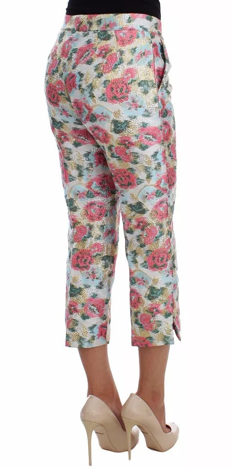 Pantalon en brocart blanc et rose à motif floral Dolce & Gabbana, mode élégante et sophistiquée.