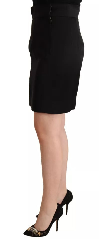 Jupe noire en soie Dolce & Gabbana, coupe taille haute et coupe crayon mini, élégante et sophistiquée.