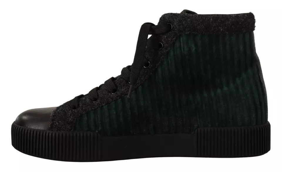Chaussures décontractées pour homme Dolce & Gabbana, baskets vertes en velours côtelé, style tendance et confort.