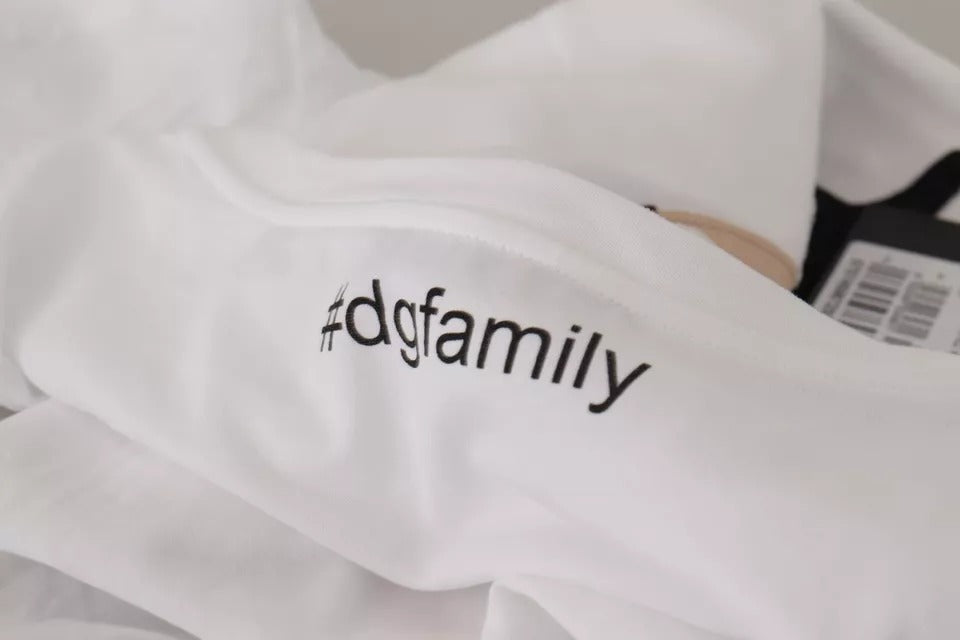 T-shirt blanc Dolce & Gabbana avec patch #DGFamily en coton, vue de face, détail du design et de la texture du tissu.