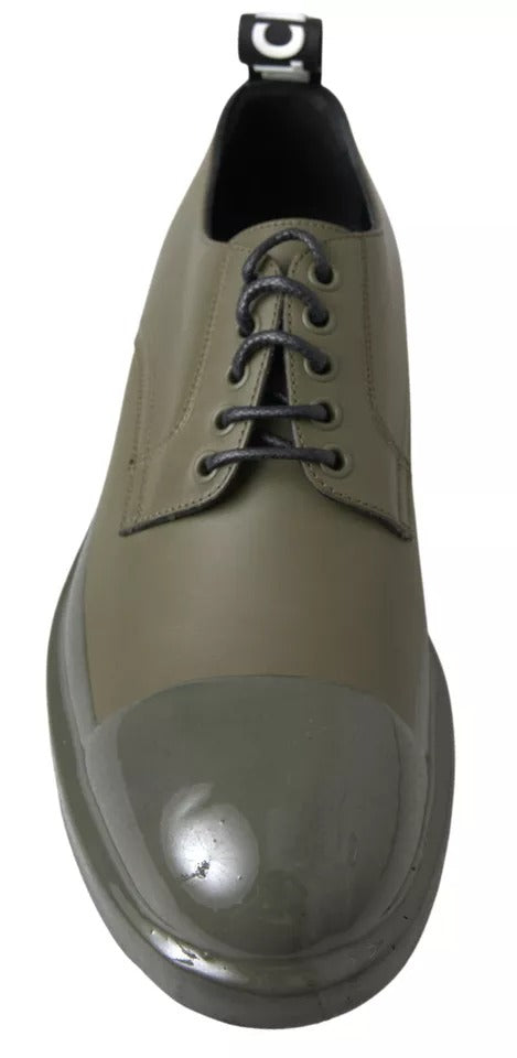 Chaussures habillées en cuir vert Dolce & Gabbana avec semelle en caoutchouc, élégantes et modernes.