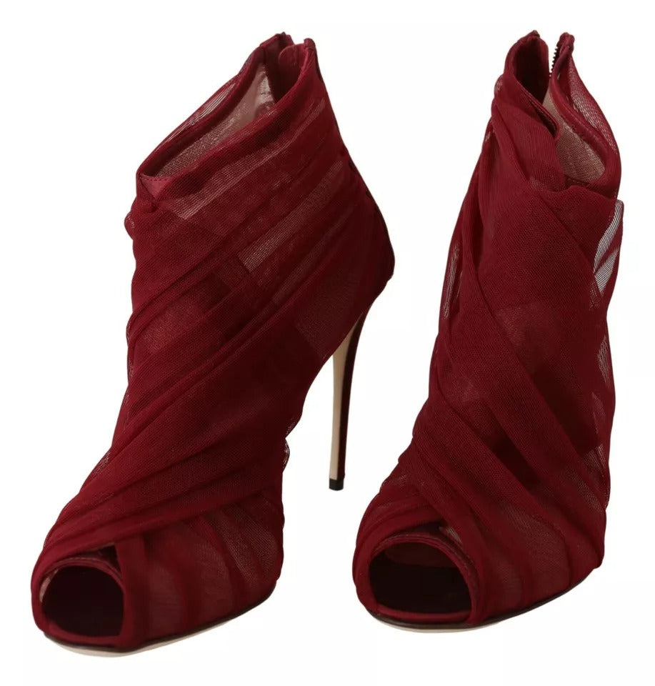 Chaussures à talons stilettos Dolce & Gabbana en tulle rouge, bottines à la cheville élégantes et sophistiquées.