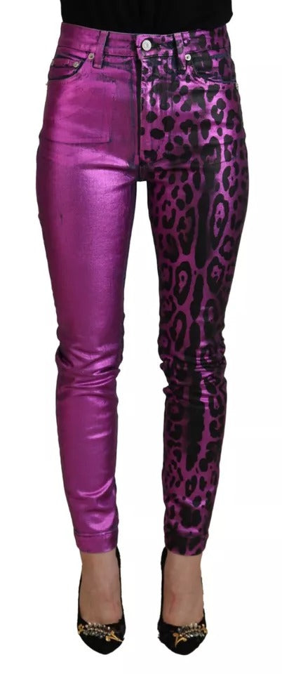 Jeans slim en coton violet à motif léopard de Dolce & Gabbana, coupe ajustée, détails mode élégants.