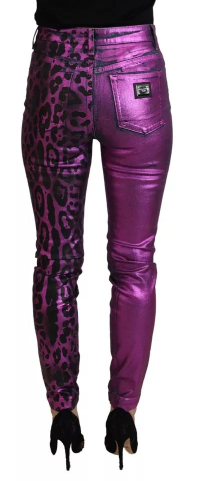Jeans slim en coton à motif léopard violet de Dolce & Gabbana, coupe ajustée, détail mode tendance.