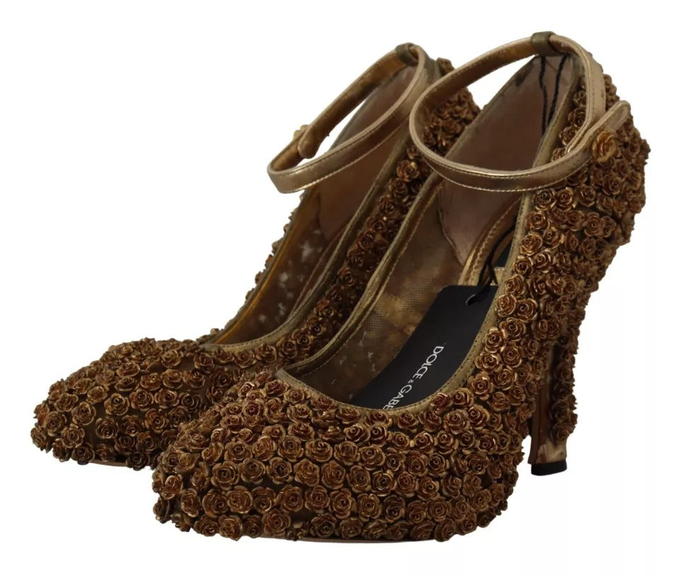 Escarpins Dolce & Gabbana ornementés de roses dorées, chaussures à talons élégantes et luxueuses.