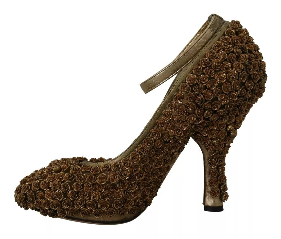 Chaussures Dolce & Gabbana talons orné de roses dorées, escarpins élégants avec embellissements floraux.