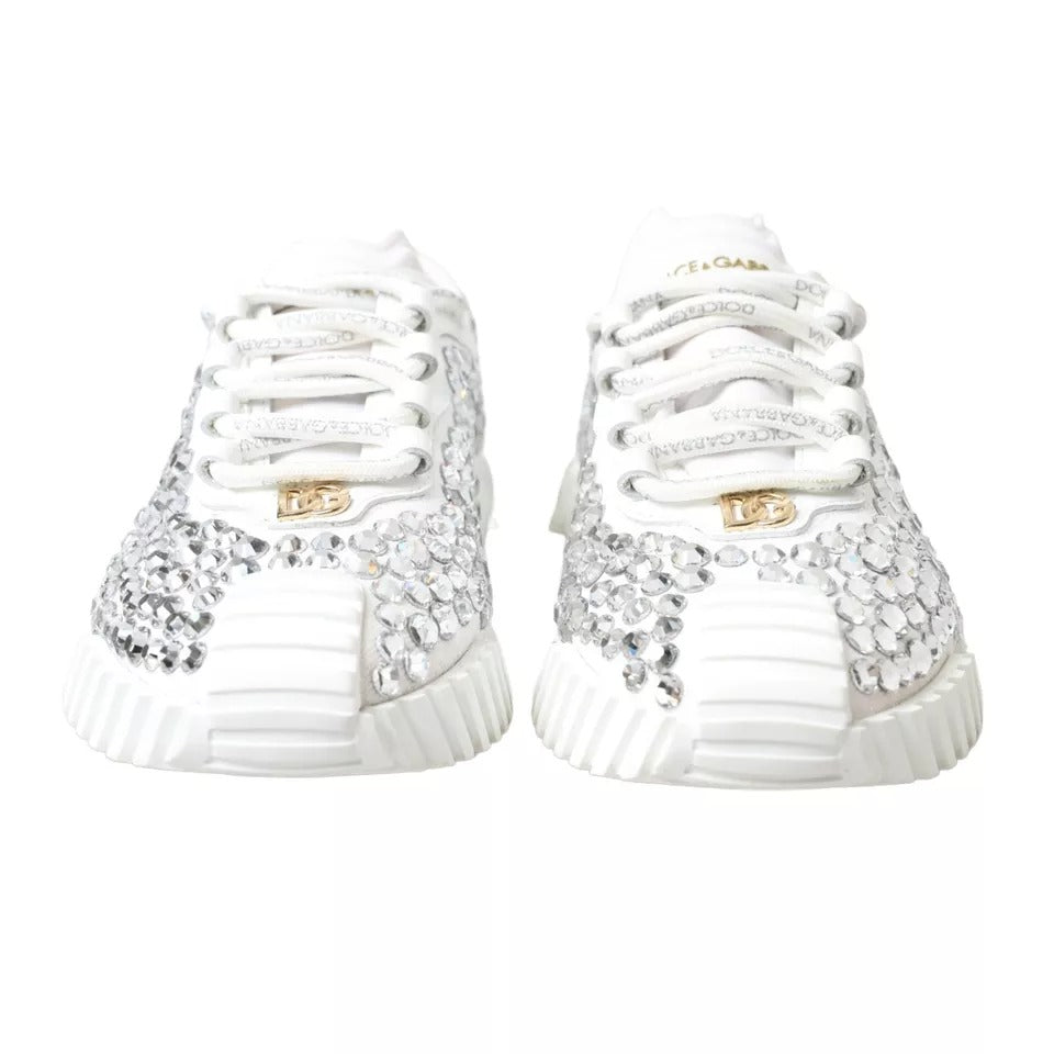 Chaussures sneakers blanches Dolce & Gabbana NS1 en toile et cuir avec embellissements, vue de face.
