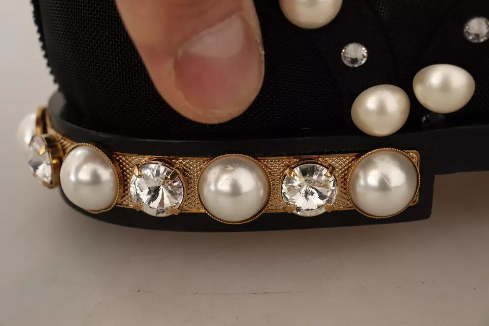 Chaussures plates formelles Dolce & Gabbana en cuir noir avec laçage et détails en bijoux scintillants, élégantes et sophistiquées.