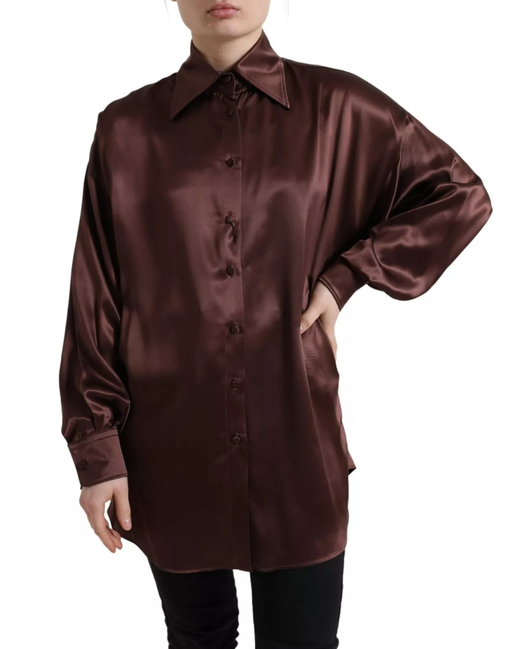 Chemisier en soie marron à col et manches longues de Dolce & Gabbana, élégant et sophistiqué.