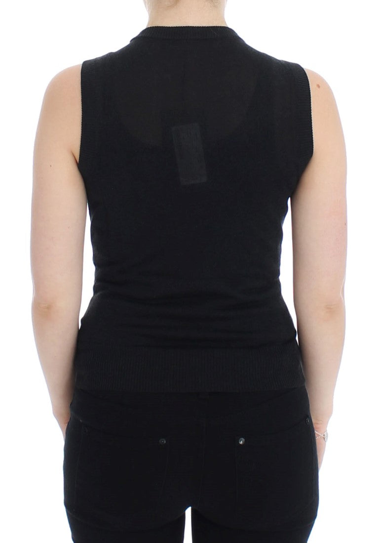 Gilet sans manches noir Dolce & Gabbana avec col ras du cou, en coton, porté sur un mannequin.